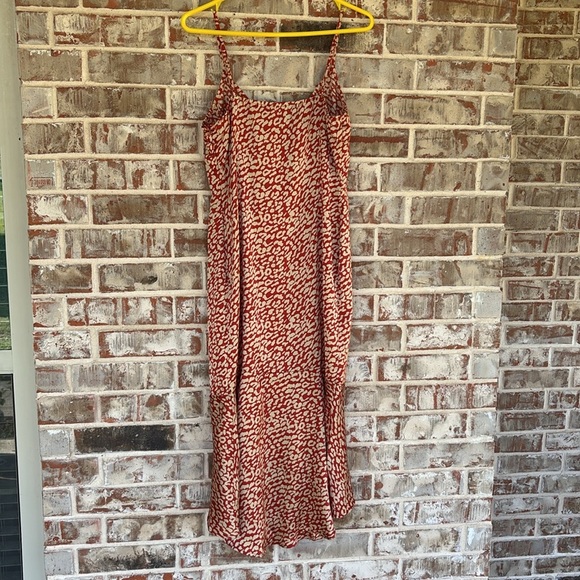 PrettyLittleThing Red and Cream Leopard Print High Low Slip Dress - Picture 9 of 11